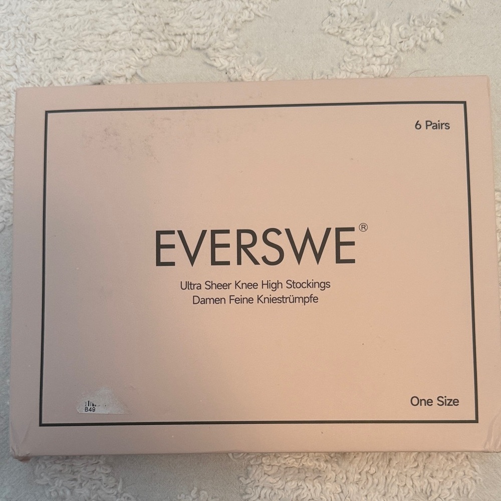 Everswe Ultra Sheer Knee High Stockings 6 Pairs Unopened Pack‎ One Size